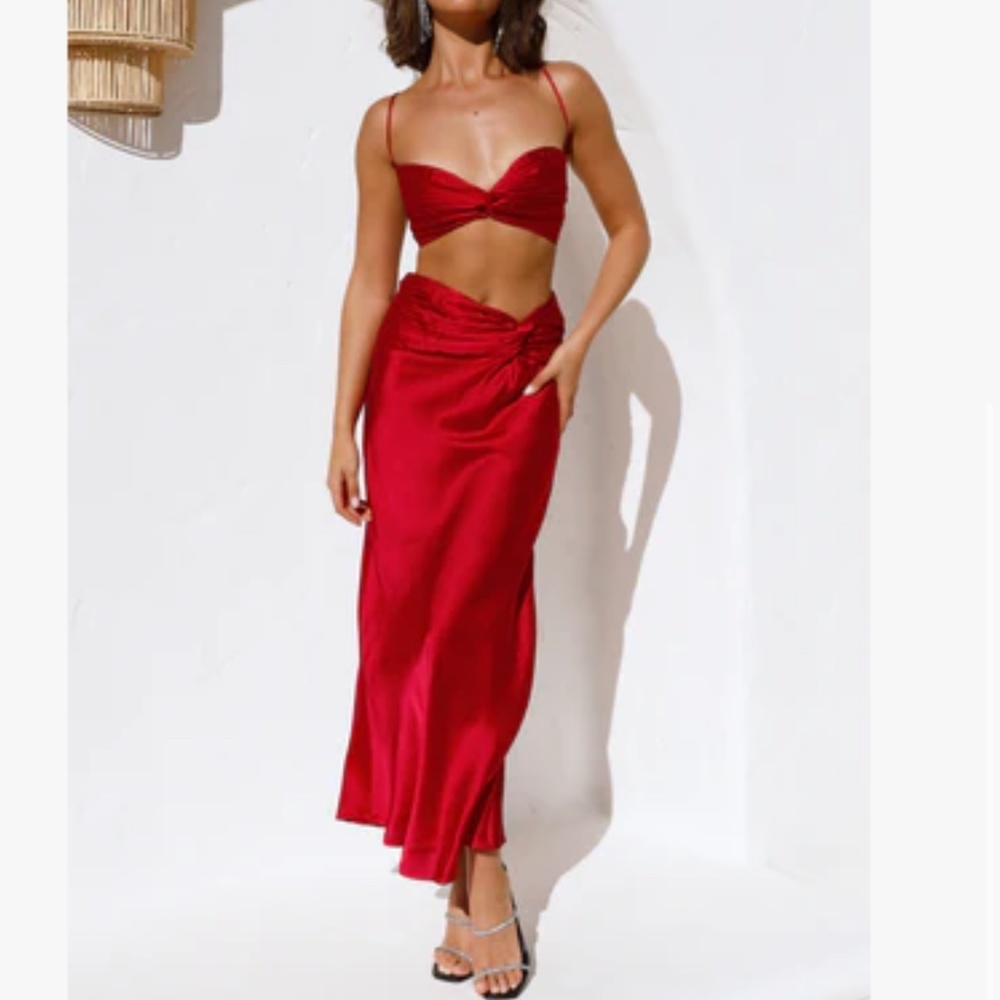 2 piece red set